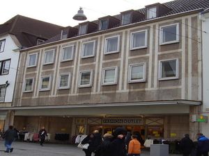 [Translate to English:] Geschäftshaus Reno