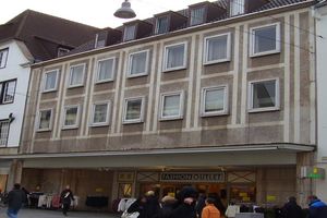 [Translate to English:] Geschäftshaus Reno