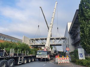 Montage Verbindungsbruecke